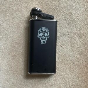 Black Skull Stanley Flask
